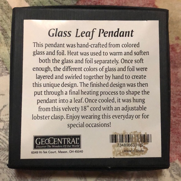 Handcrafted Glass Pendent - Picture 6 of 7